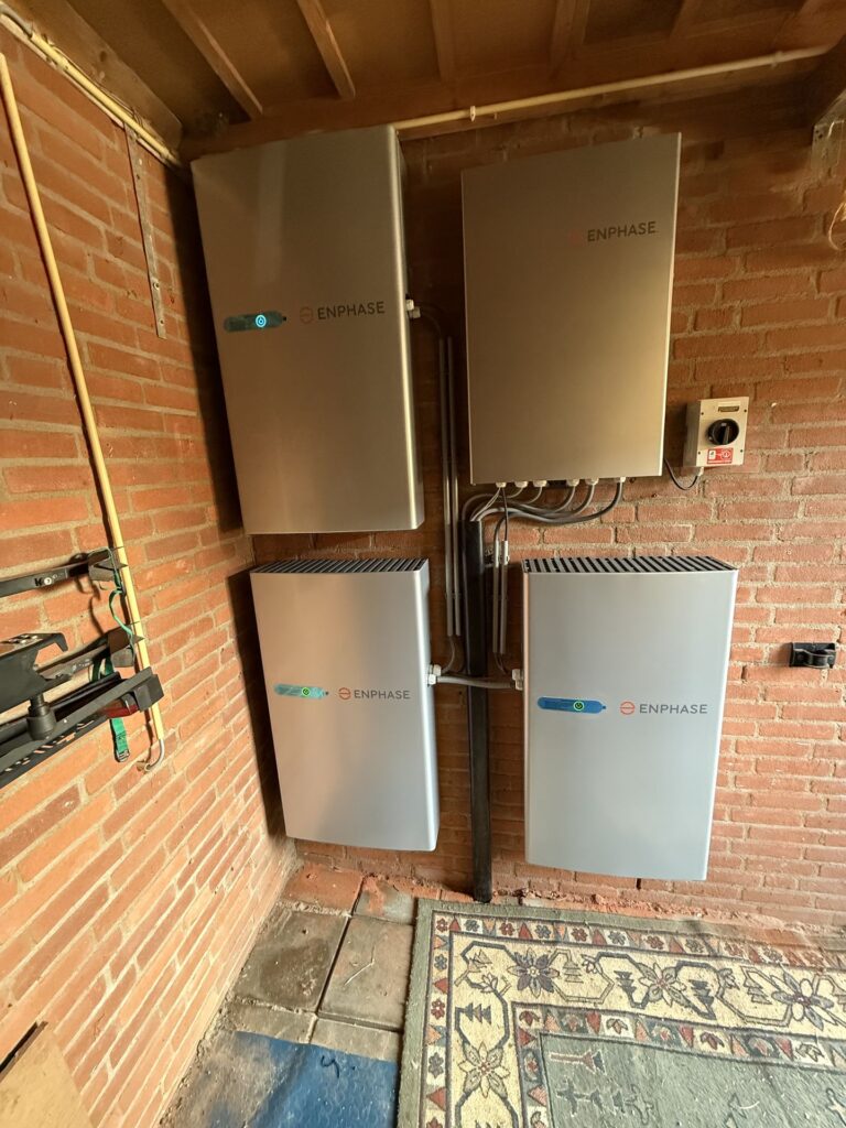 Enphase thuisbatterij geïnstalleerd in Leidschendam