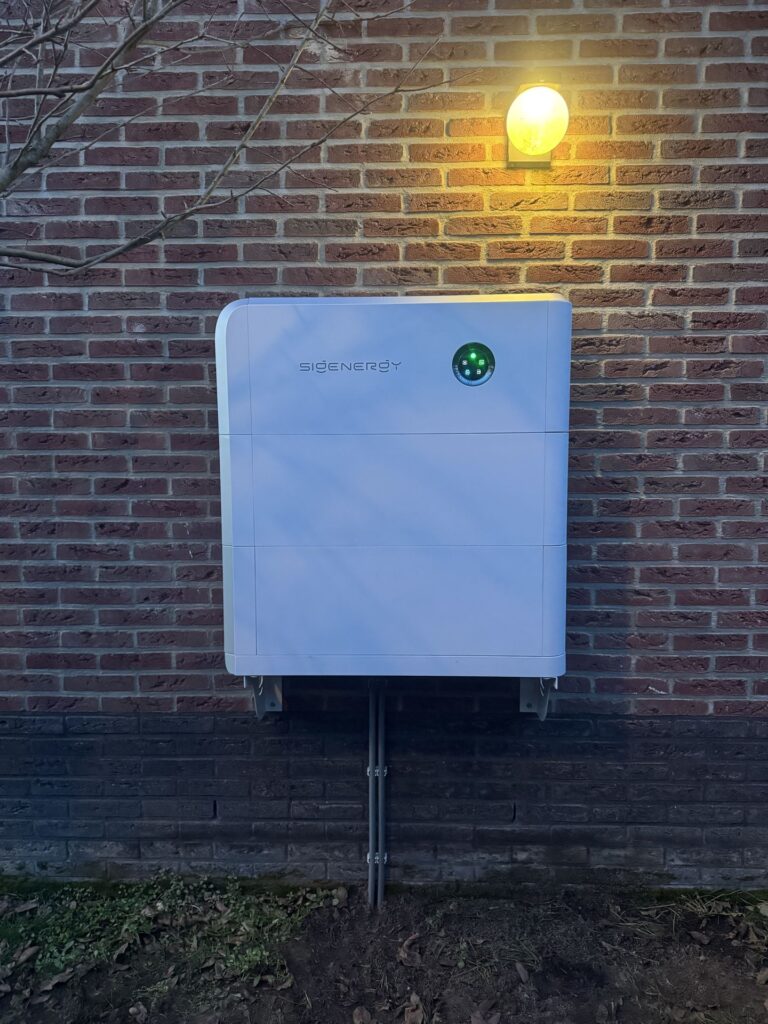 Sigenergy thuisbatterij geïnstalleerd in Almere