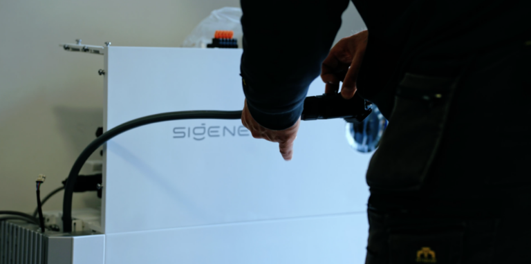 SigenMate 2700 Ultra: Sigenergy komt met nieuwe stekkerbatterij met noodstroom!